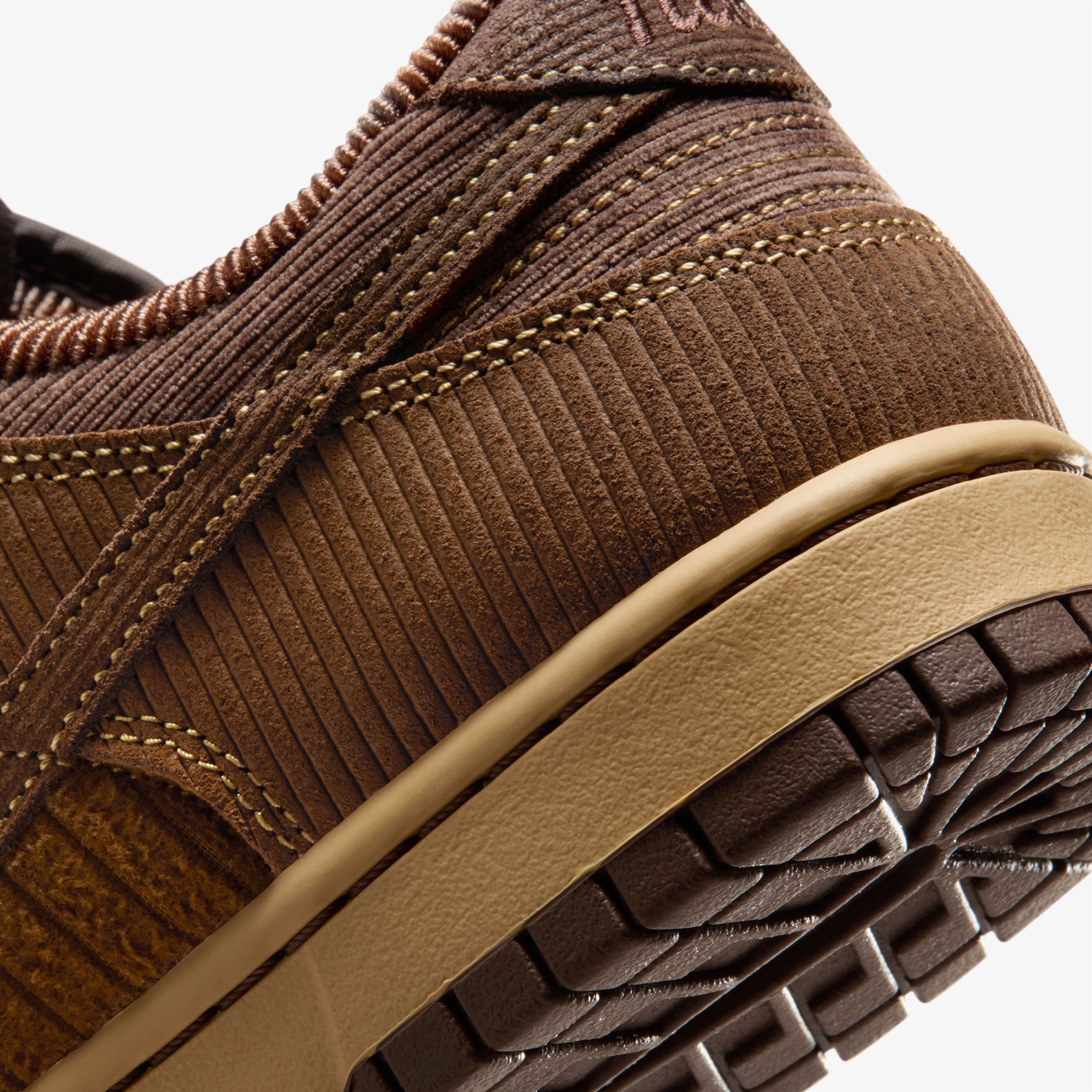 Nike Dunk Low Retro Premium Erkek Kahverengi Spor Ayakkabı