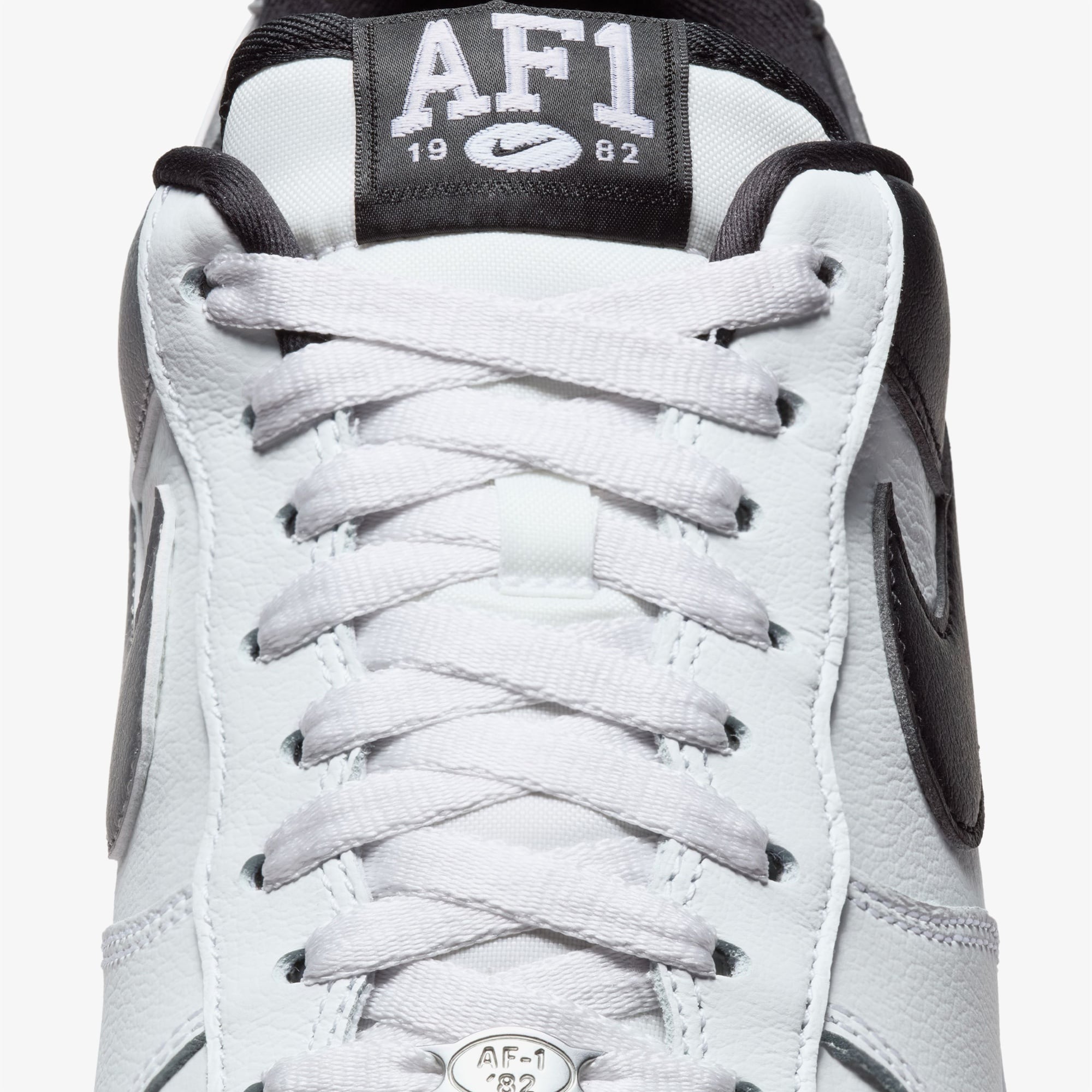 Nike Air Force 1 '07 LV8 Erkek Beyaz Spor Ayakkabı