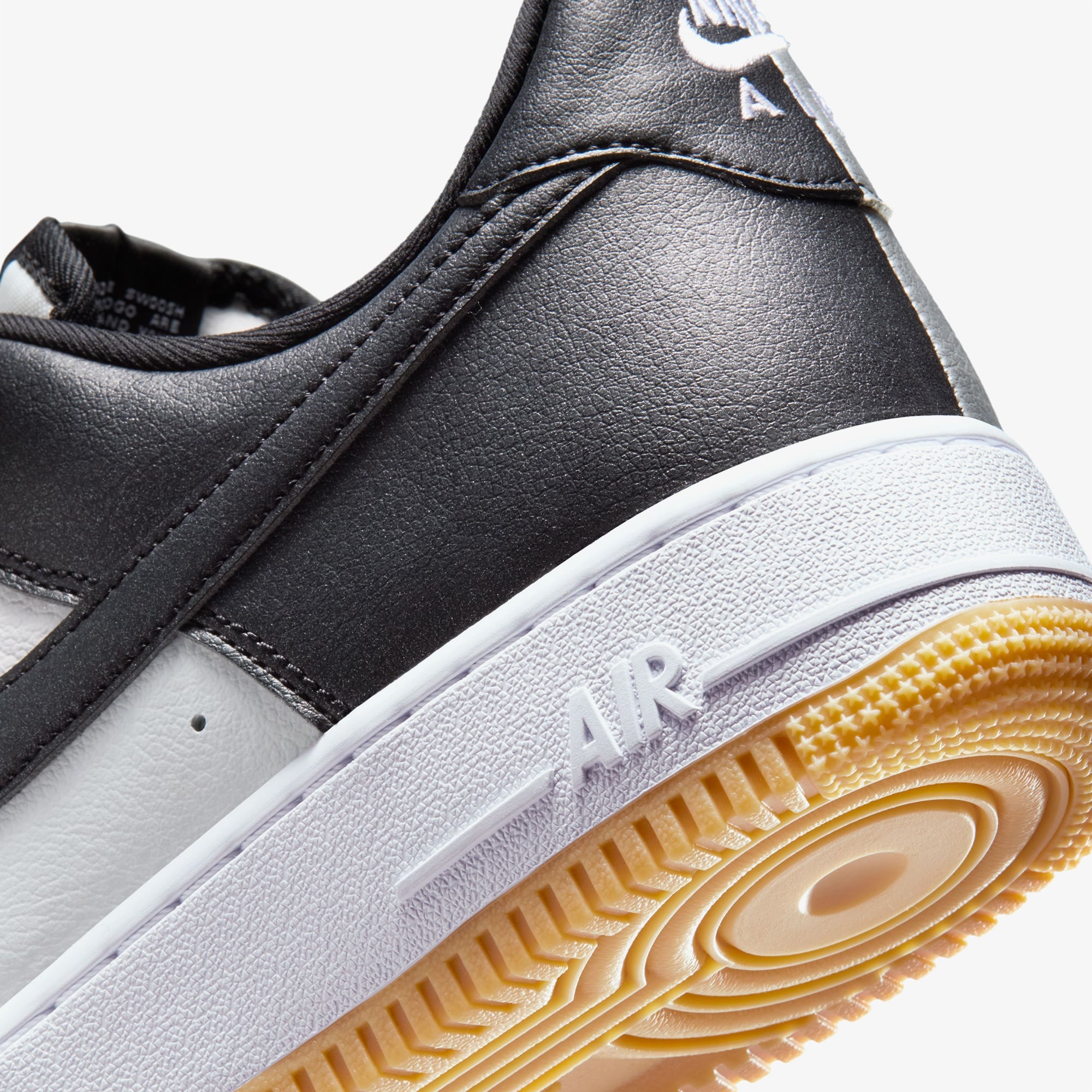 Nike Air Force 1 '07 LV8 Erkek Beyaz Spor Ayakkabı