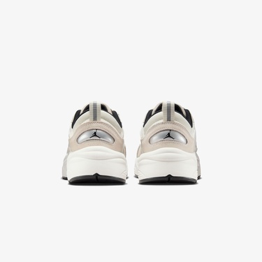  Jordan Trunner Erkek Krem Rengi Spor Ayakkabı