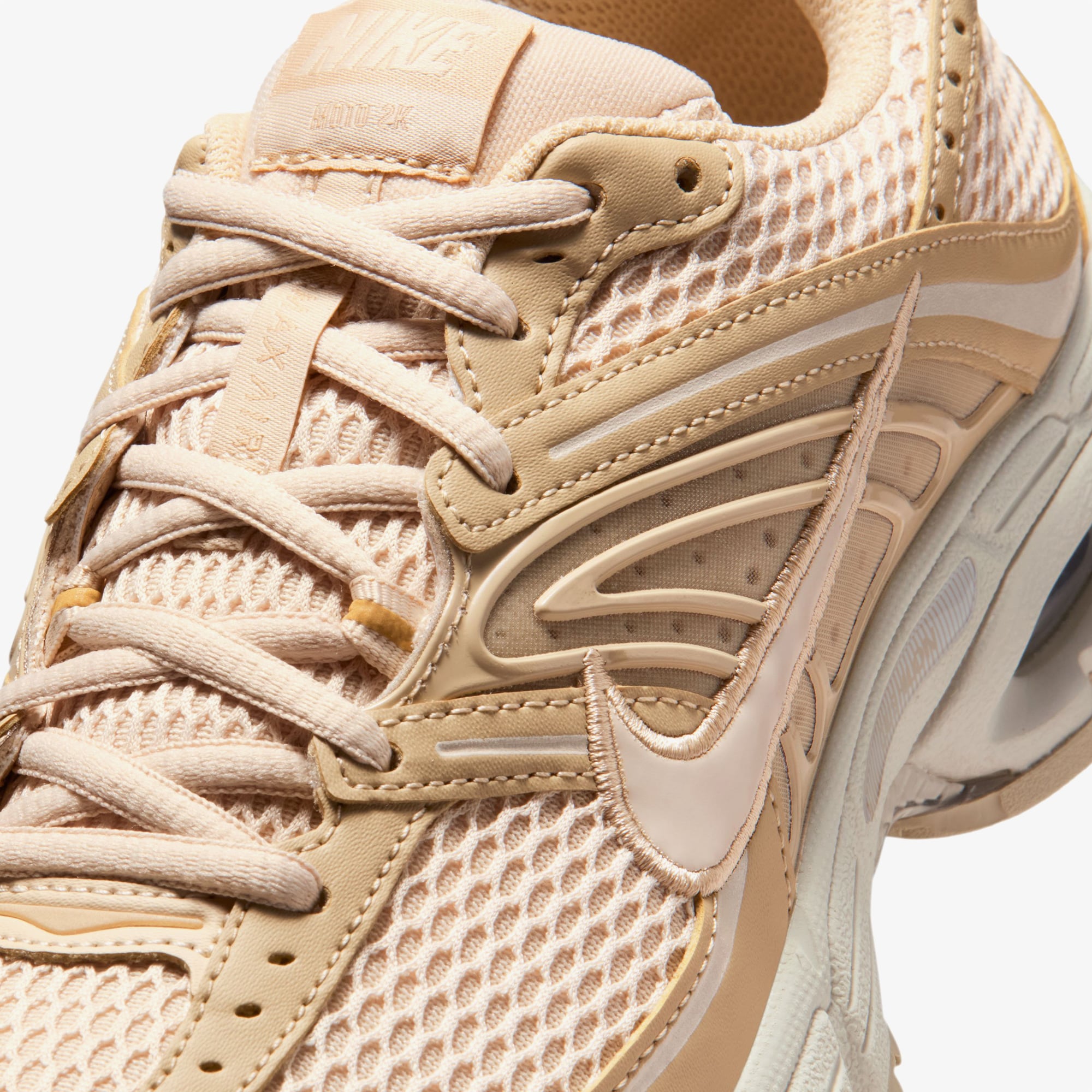  Nike Air Max Moto 2K Kadın Bej Spor Ayakkabı