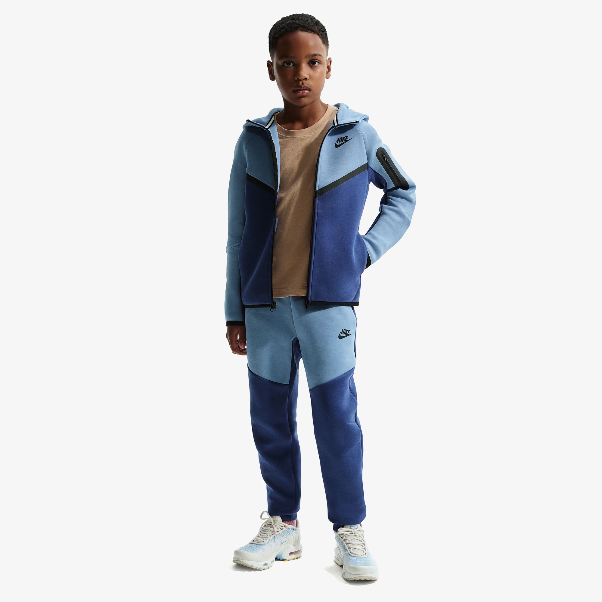  Nike Sportswear Tech Fleece Jogger Çocuk Mavi Eşofman Altı