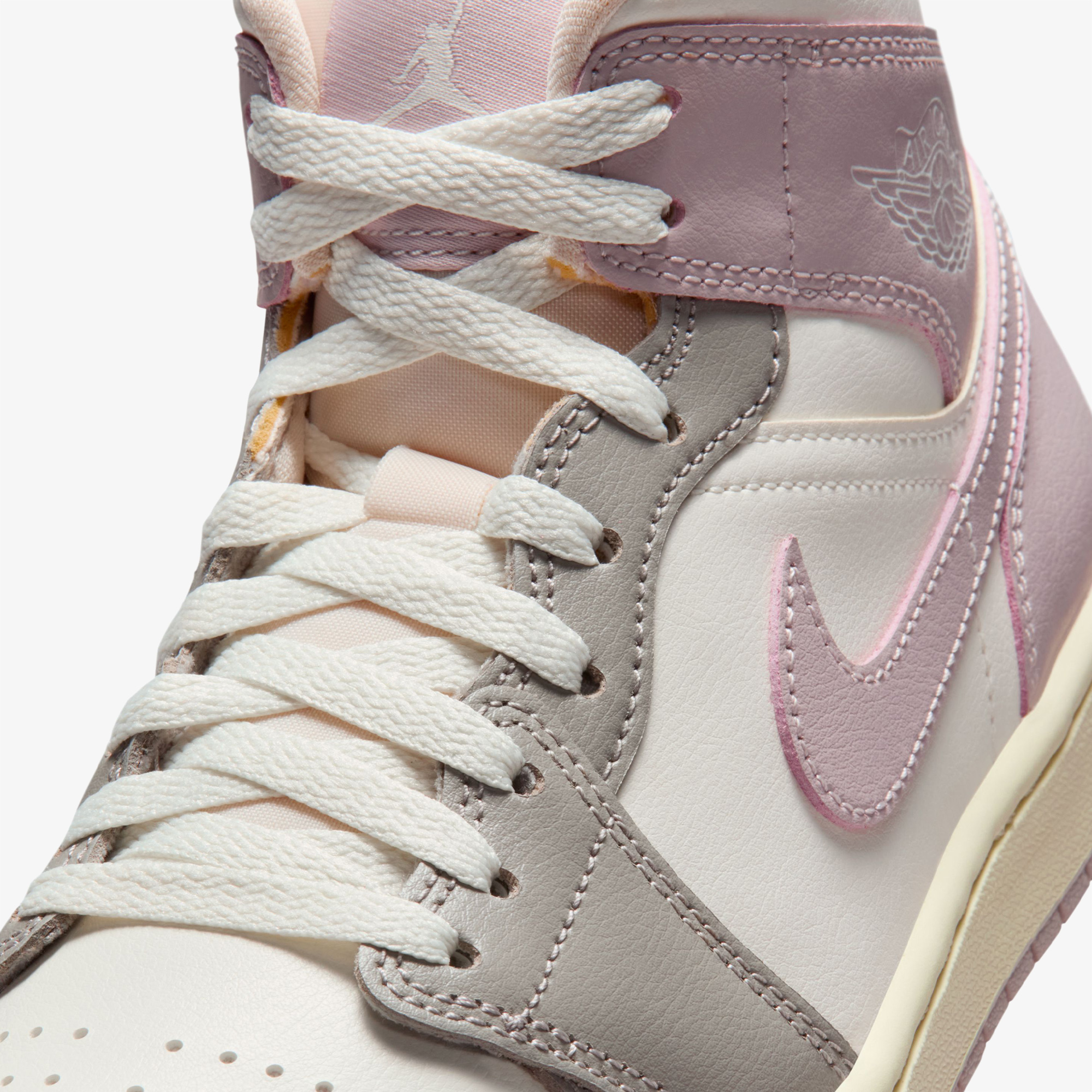 Jordan Air 1 Mid Kadın Pembe Spor Ayakkabı