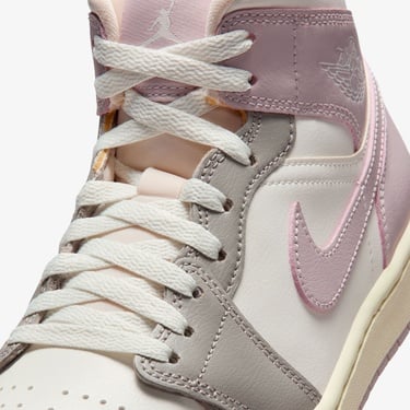  Jordan Air 1 Mid Kadın Pembe Spor Ayakkabı