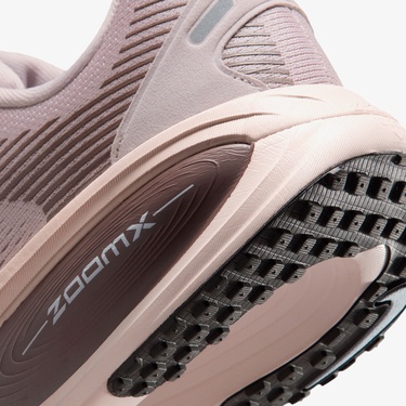  Nike Vomero 18 Kadın Pembe Koşu Ayakkabısı