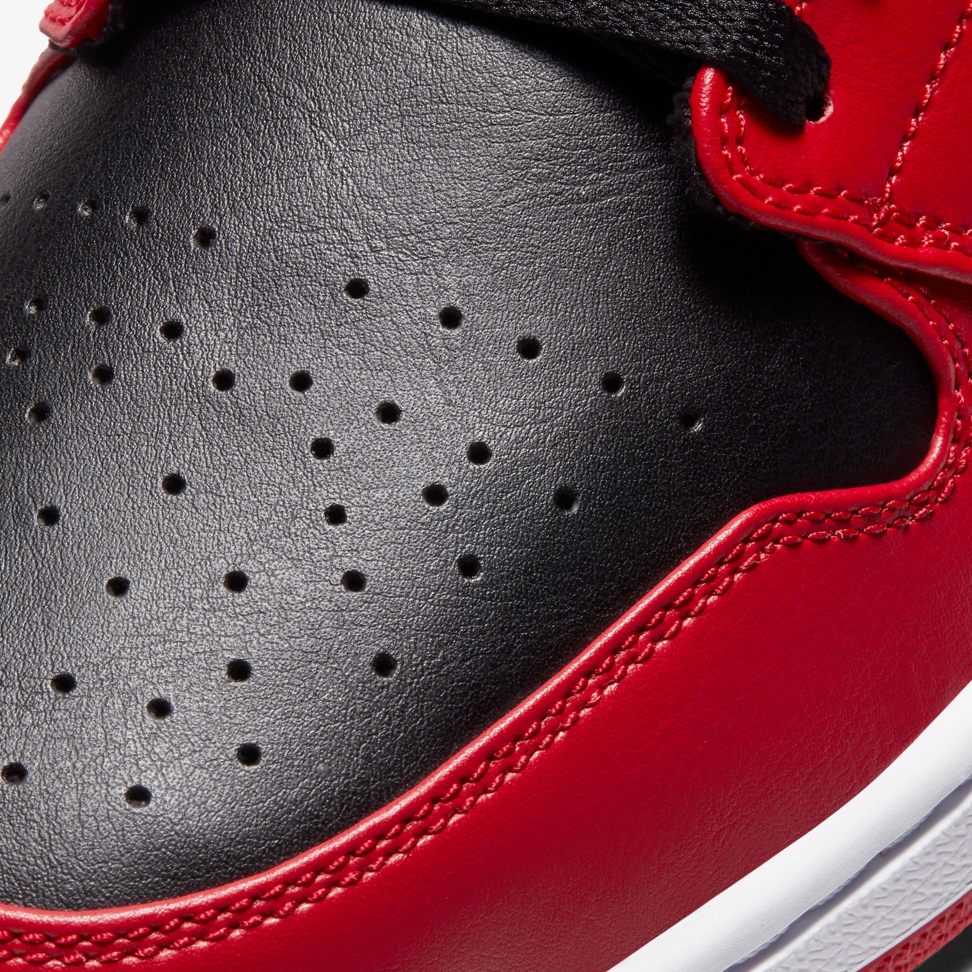 Jordan Air 1 Low Erkek Kırmızı Spor Ayakkabı