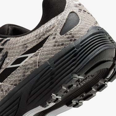  Nike P-6000 SE Kadın Siyah Spor Ayakkabı