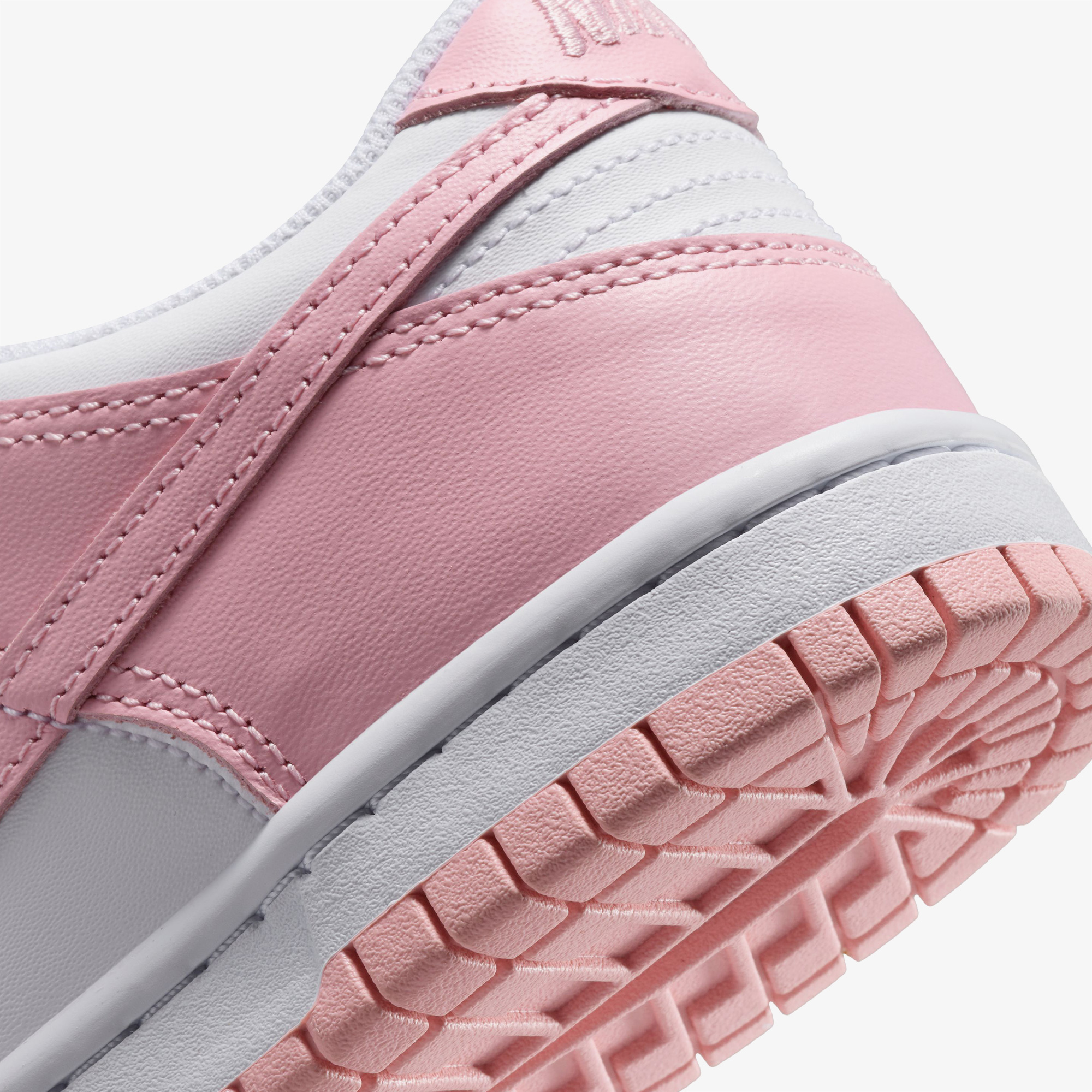  Nike Dunk Low Pembe Spor Ayakkabı