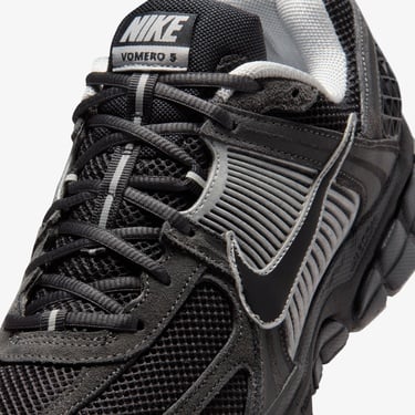  Nike Zoom Vomero 5 Erkek Siyah Spor Ayakkabı
