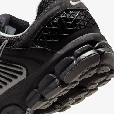  Nike Zoom Vomero 5 Erkek Siyah Spor Ayakkabı