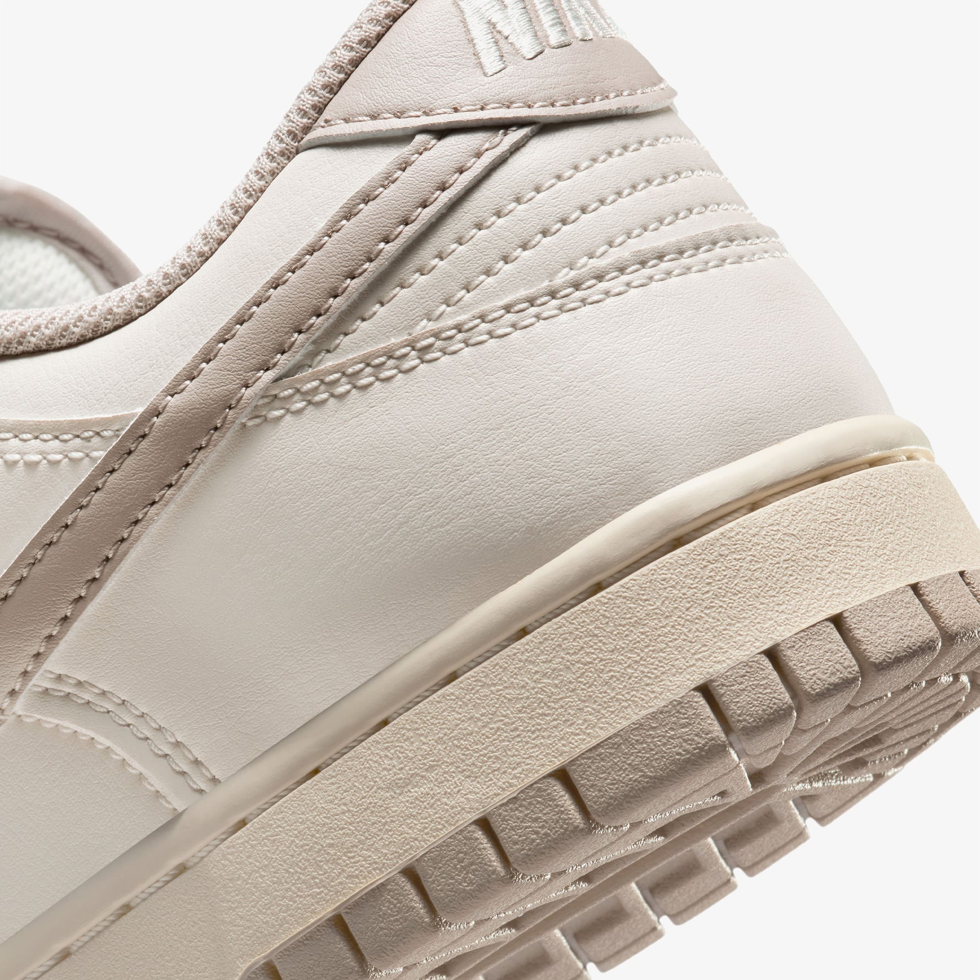 Nike Dunk Low Retro Unisex Bej Spor Ayakkabı