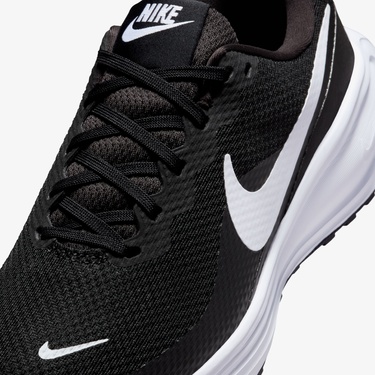  Nike Revolution 8 Kadın Siyah Koşu Ayakkabısı