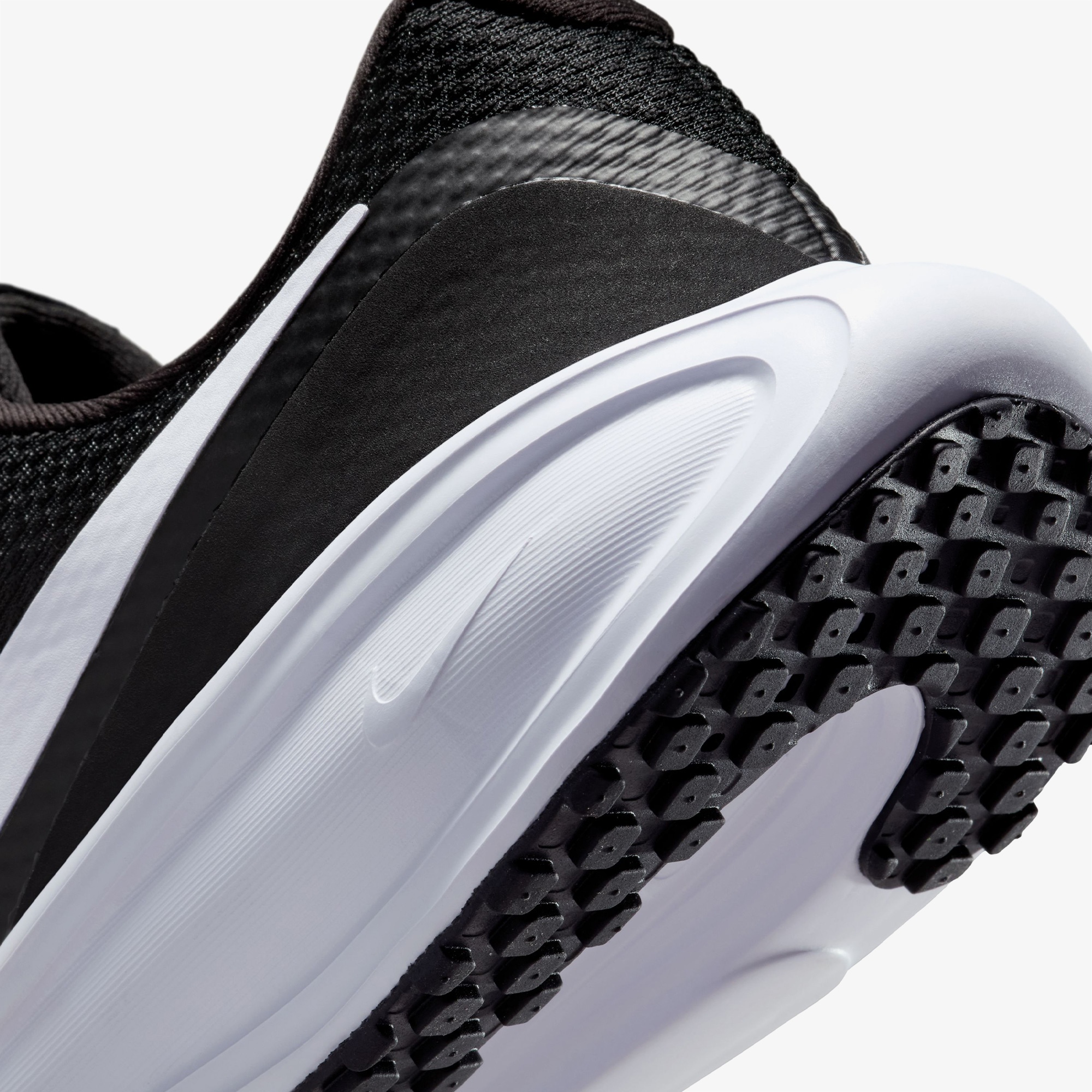 Nike Revolution 8 Kadın Siyah Koşu Ayakkabısı