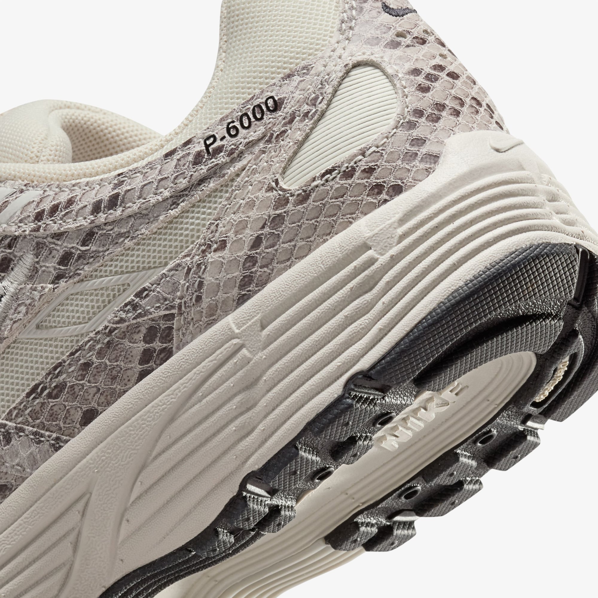 Nike P-6000 SE Kadın Krem Rengi Spor Ayakkabı