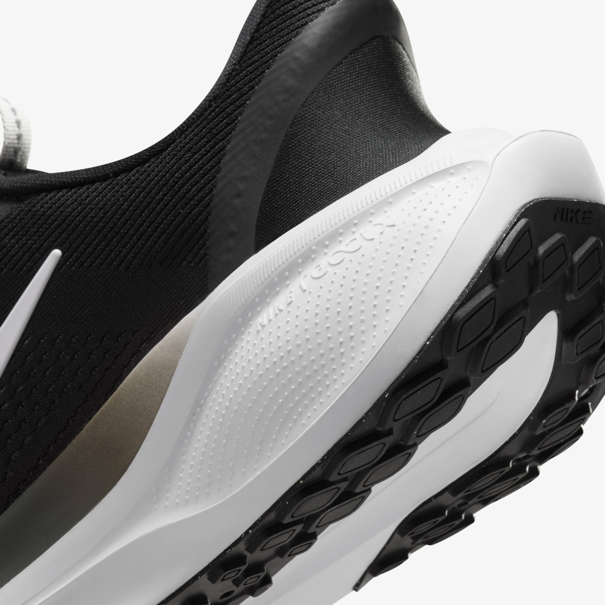 Nike Pegasus EasyOn Erkek Siyah Koşu Ayakkabısı