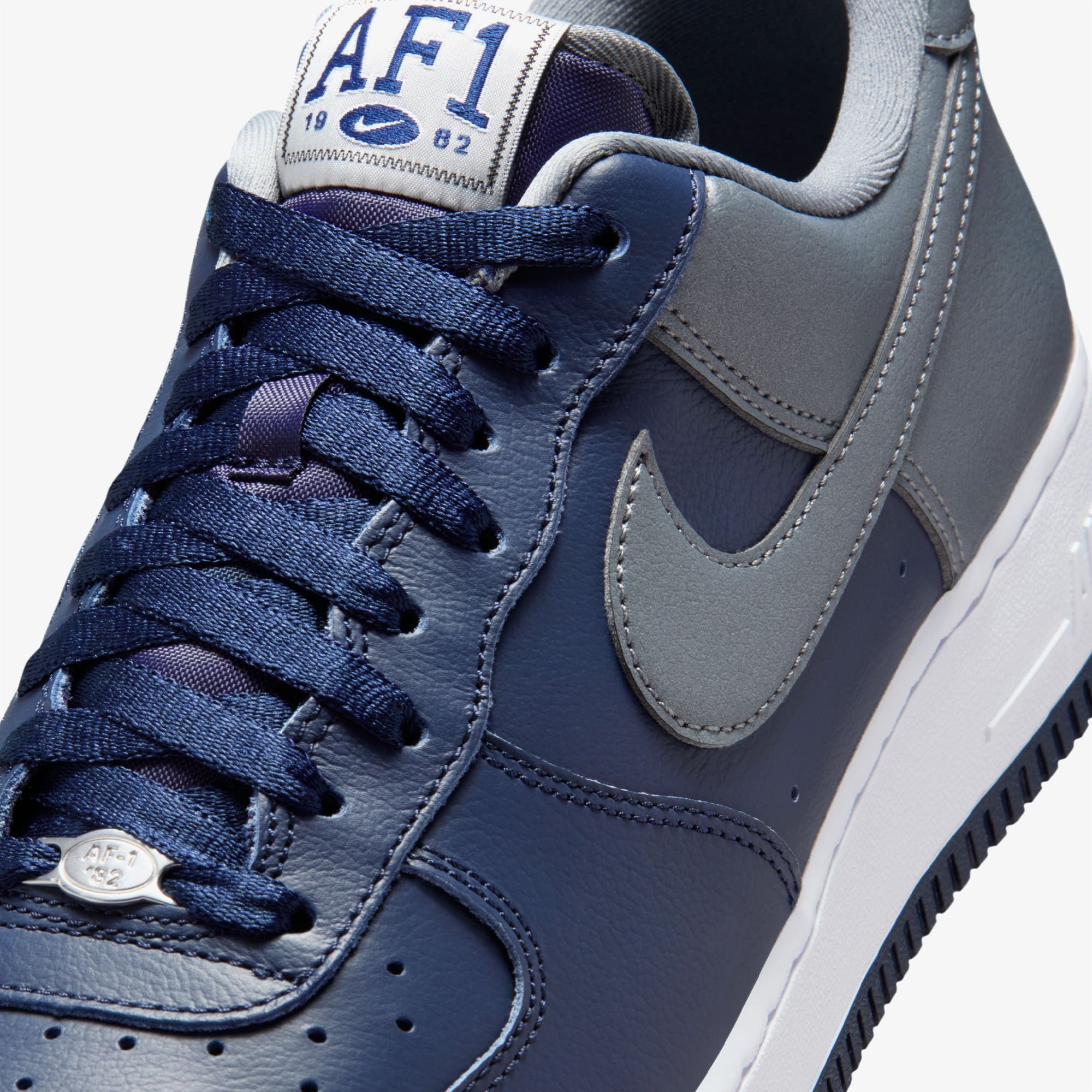 Nike Air Force 1 '07 LV8 Erkek Lacivert Spor Ayakkabı