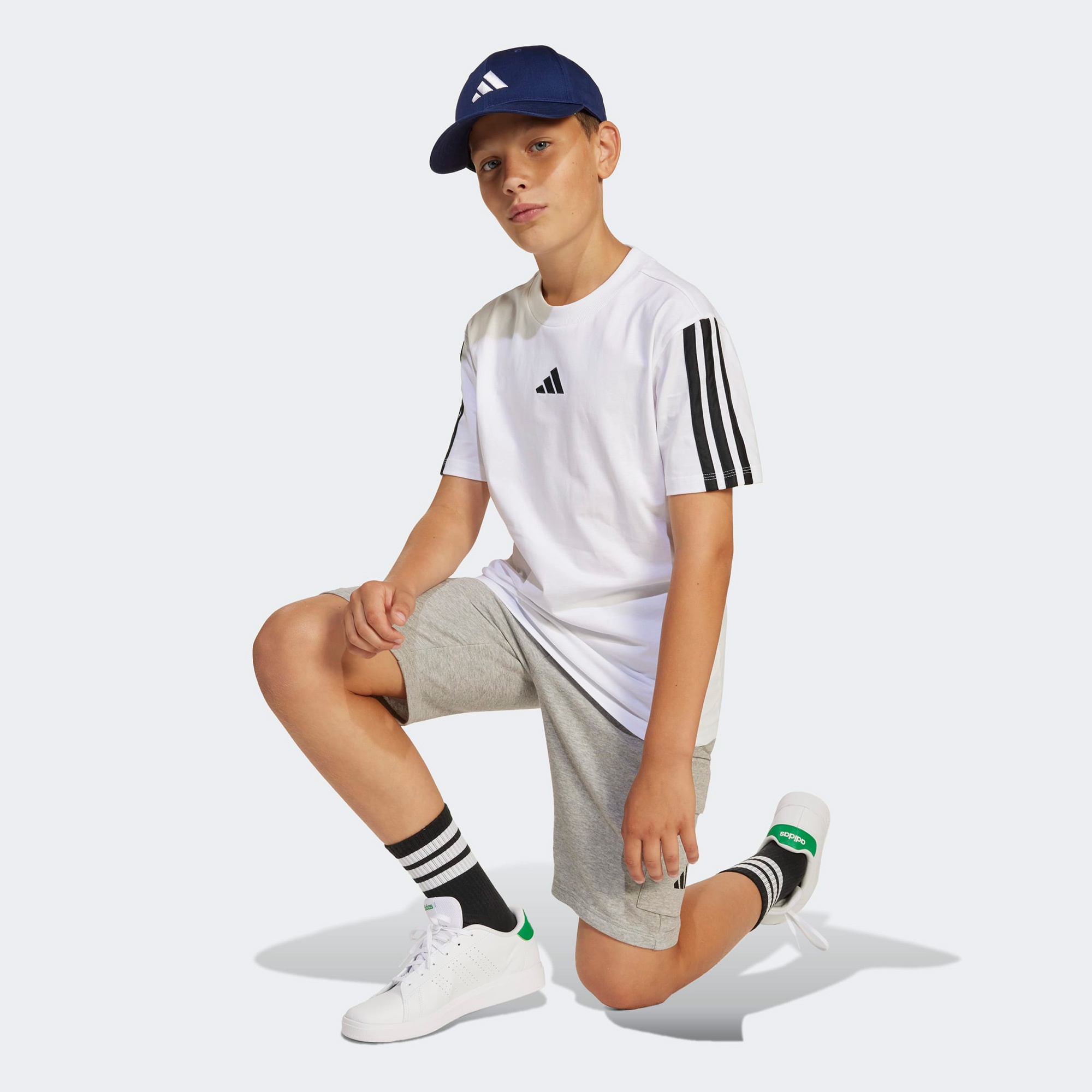 adidas Essentials Çocuk Beyaz Tişört