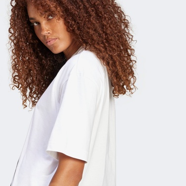  adidas Essentials Big Logo Boyfriend Kadın Beyaz T-Shirt