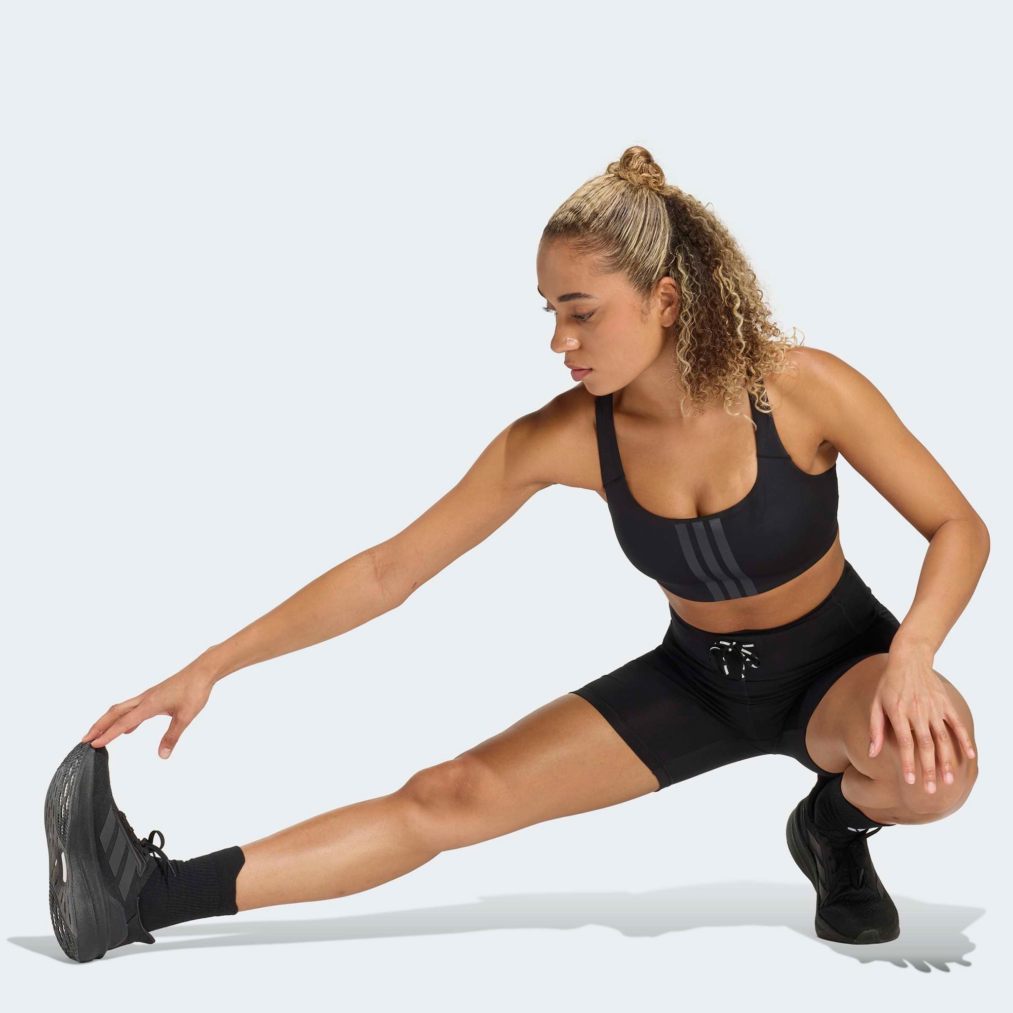 adidas Run Essentials Kadın Siyah Kısa Tayt