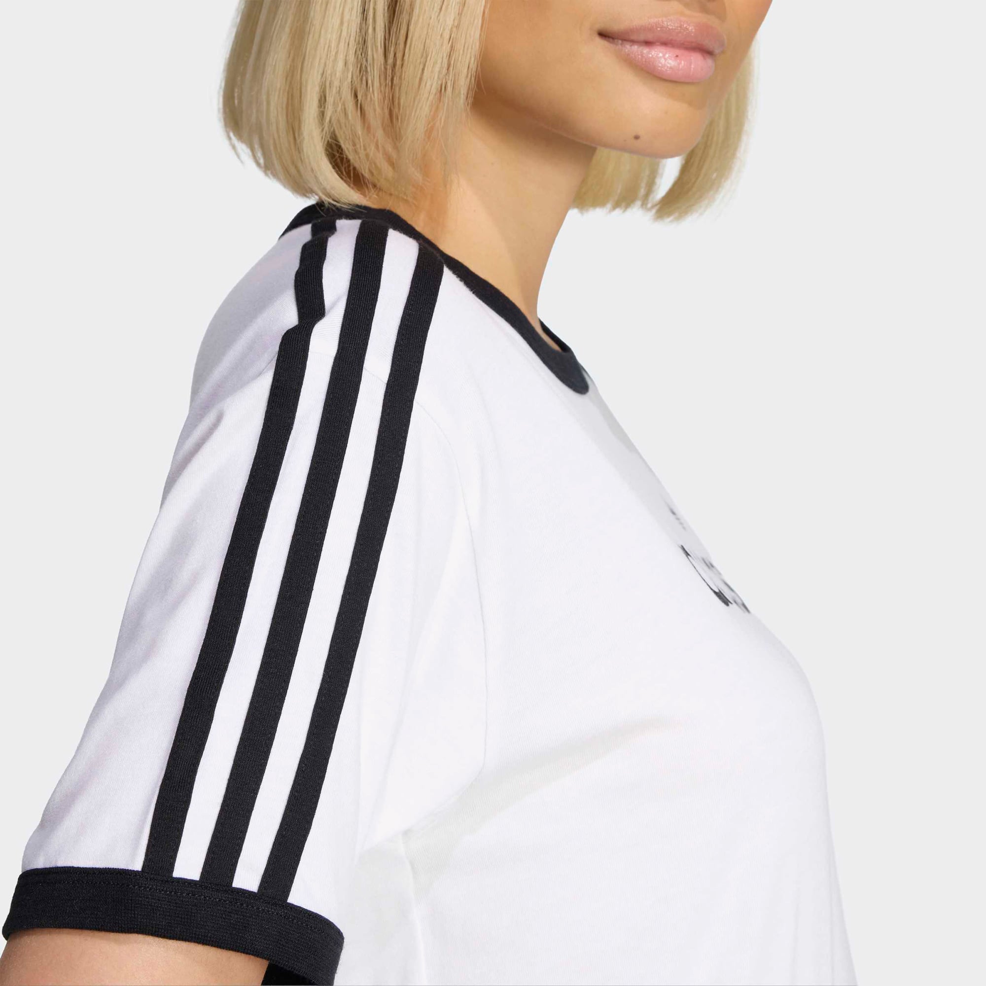 adidas Linear Kadın Beyaz T-Shirt
