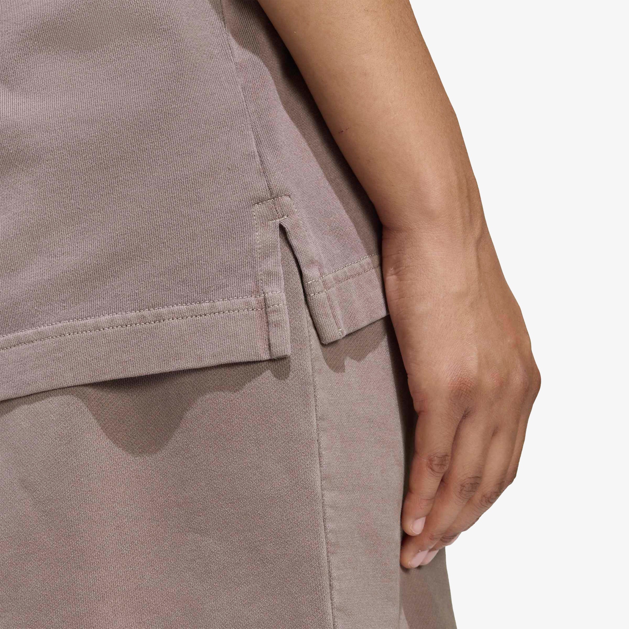 adidas Essential Kadın Kahverengi T-Shirt