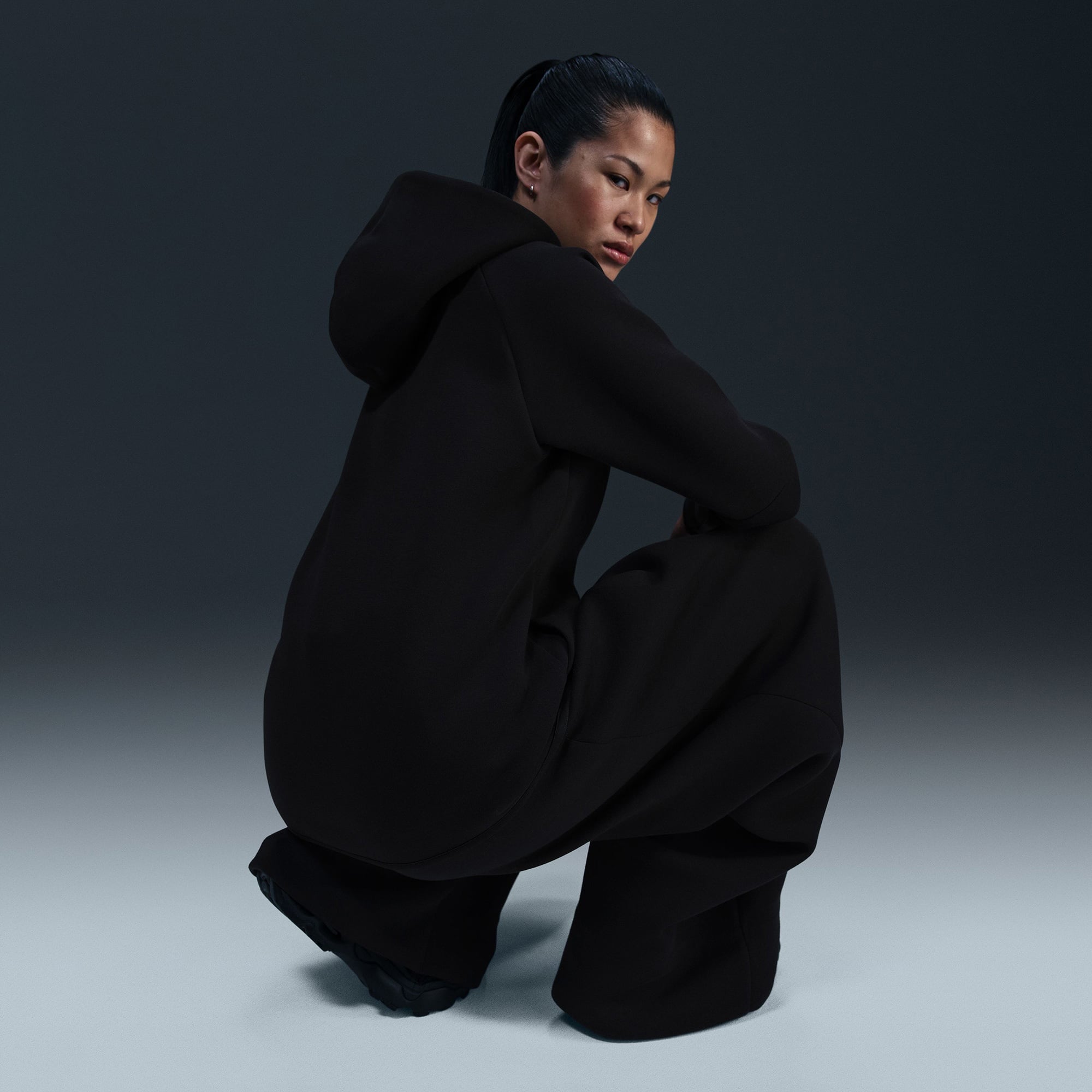 Nike Sportswear Tech Fleece Windrunner Kadın Siyah Eşofman Üstü