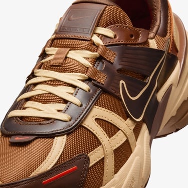  Nike V2K Run Erkek Kahverengi Spor Ayakkabı