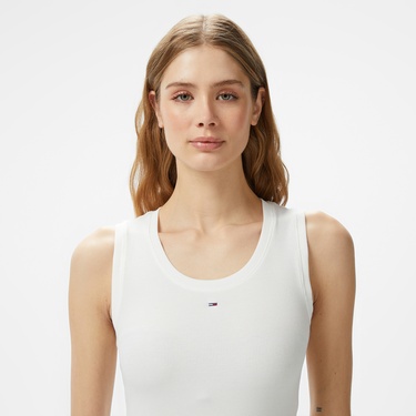  Tommy Hilfiger Denim Essentials Kadın Beyaz T-Shirt