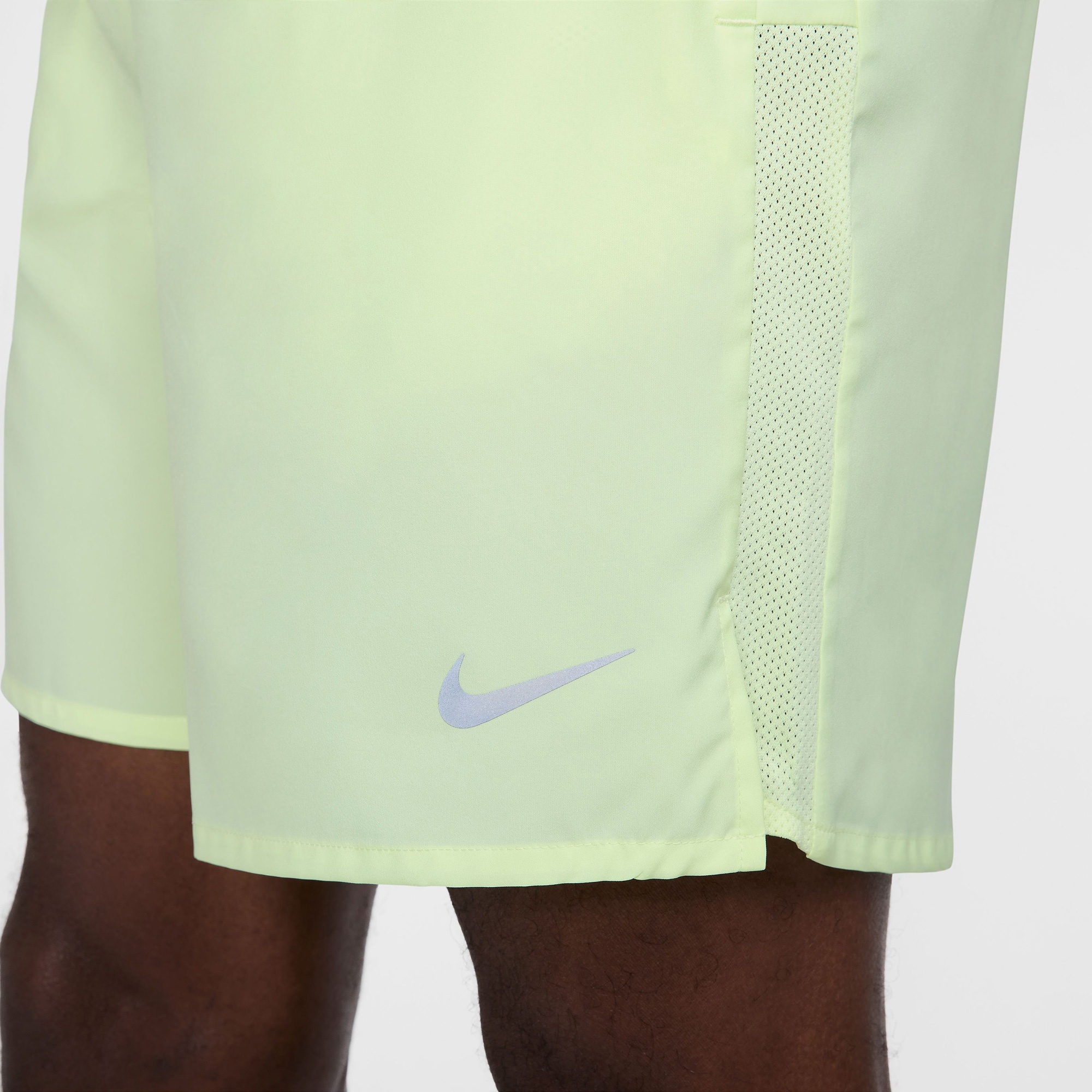 Nike Dri-Fit Challenger Erkek Sarı Şort