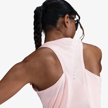  Nike Swift Dri-Fit Kadın Pembe Kolsuz T-Shirt