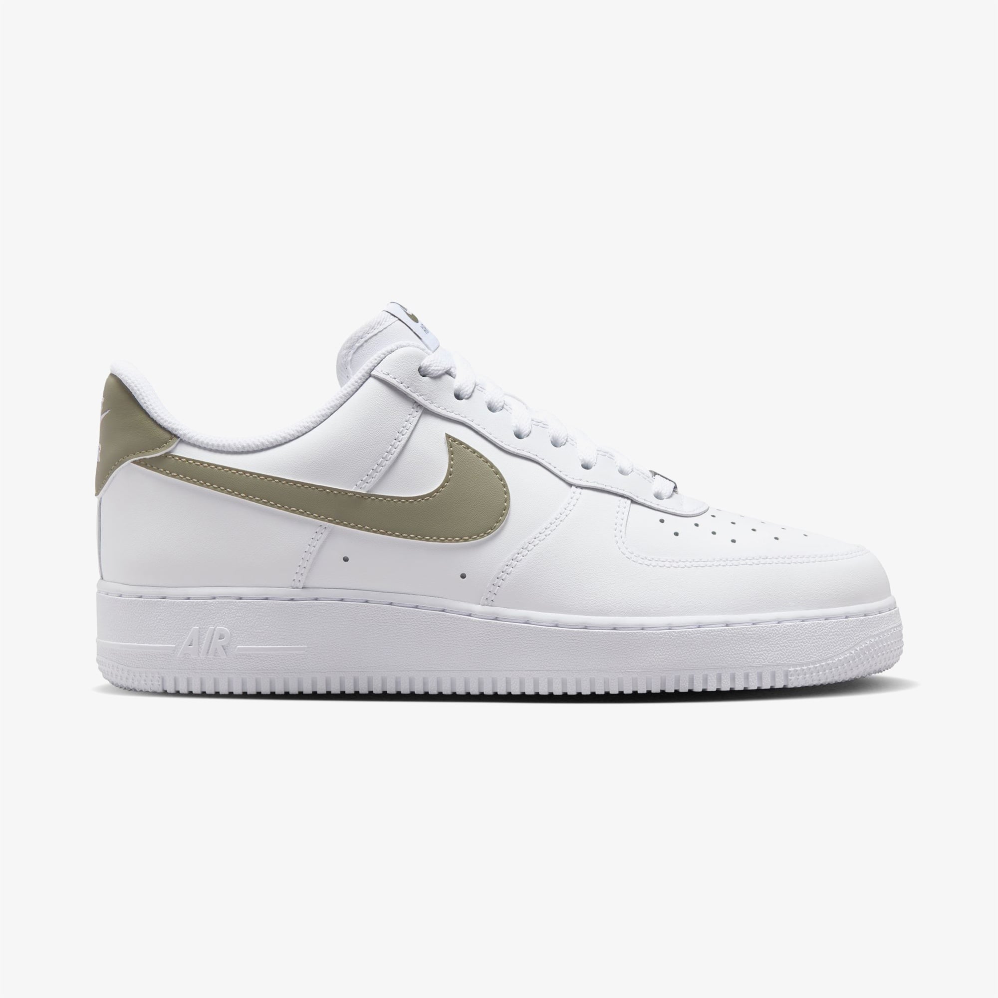 Nike Air Force 1 '07 Erkek Beyaz Spor Ayakkabı