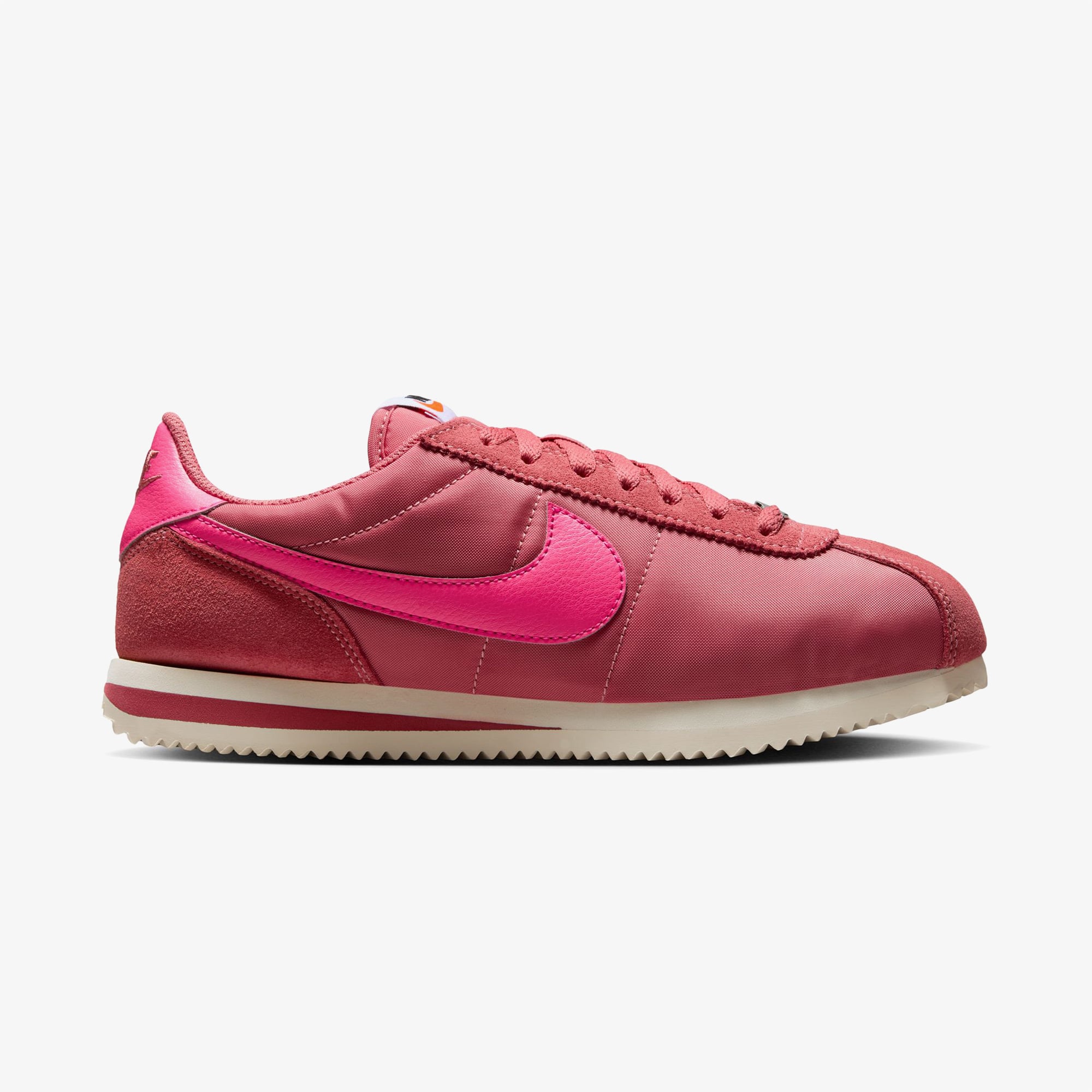  Nike Cortez Kadın Pembe Spor Ayakkabı