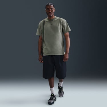  Nike Sportswear Premium Essentials Erkek Yeşil T-Shirt