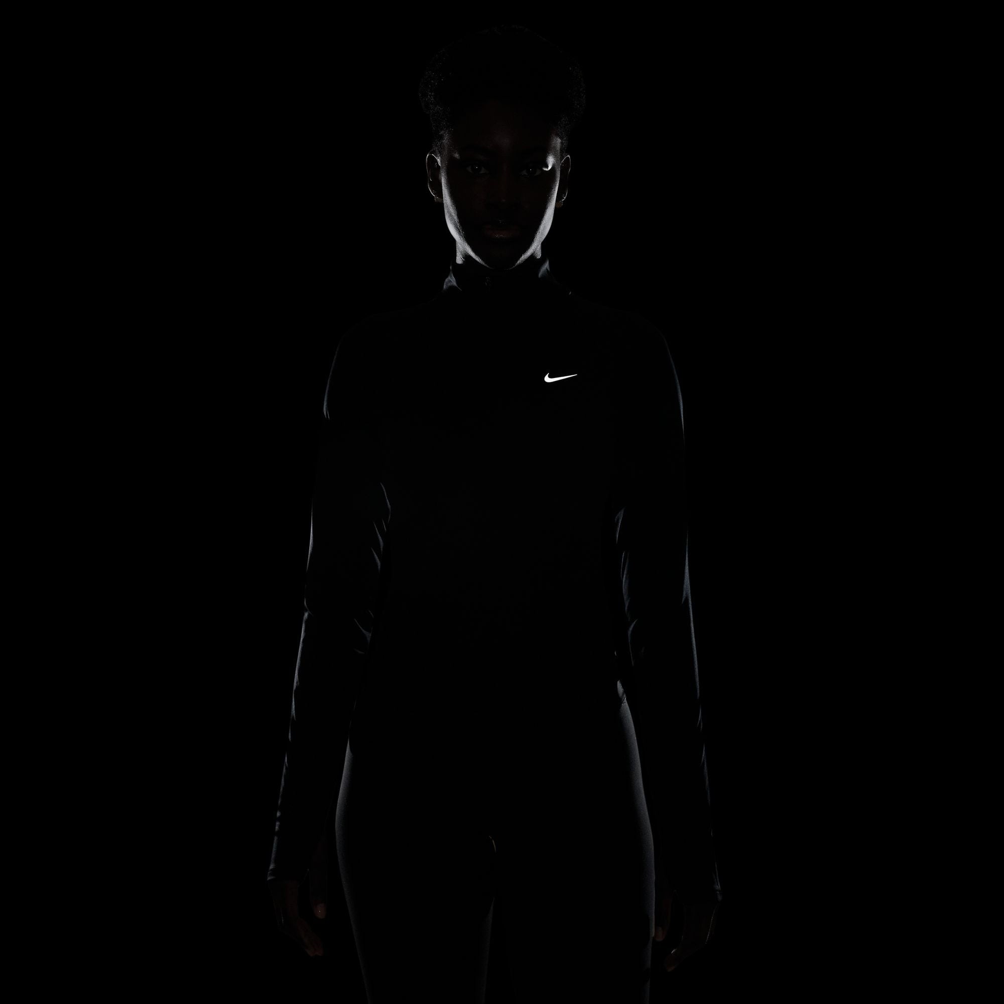 Nike Dri-Fit Tempo Swoosh Run Kadın Siyah T-Shirt