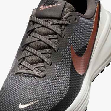  Nike Revolution 8 Kadın Gri Koşu Ayakkabısı