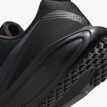  Nike Revolution 8 Kadın Siyah Koşu Ayakkabısı