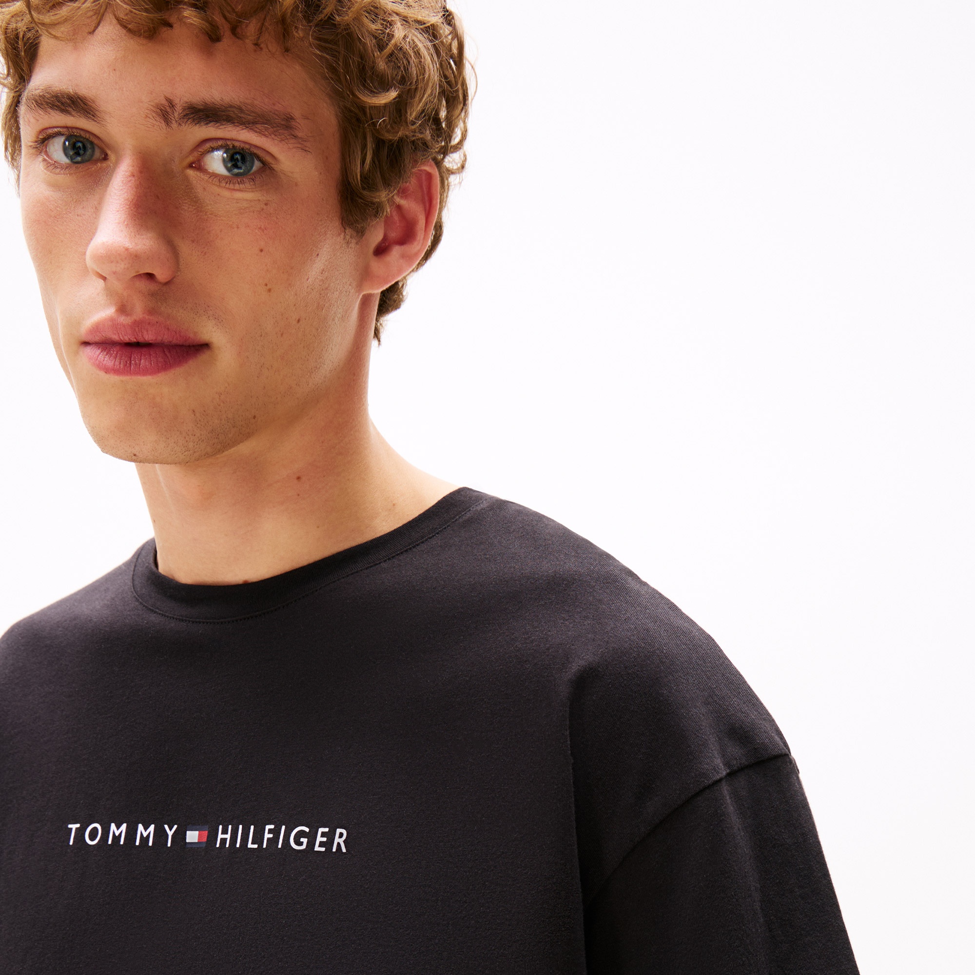 Tommy Hilfiger Logo Erkek Siyah T-Shirt