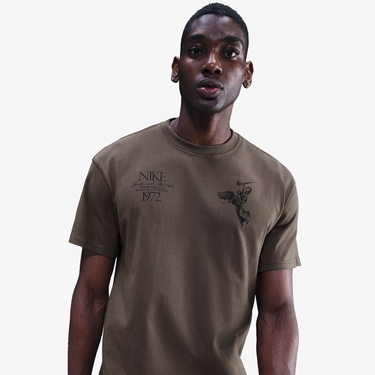  Nike Sportswear M90 Wings Victory Erkek Kahverengi T-Shirt