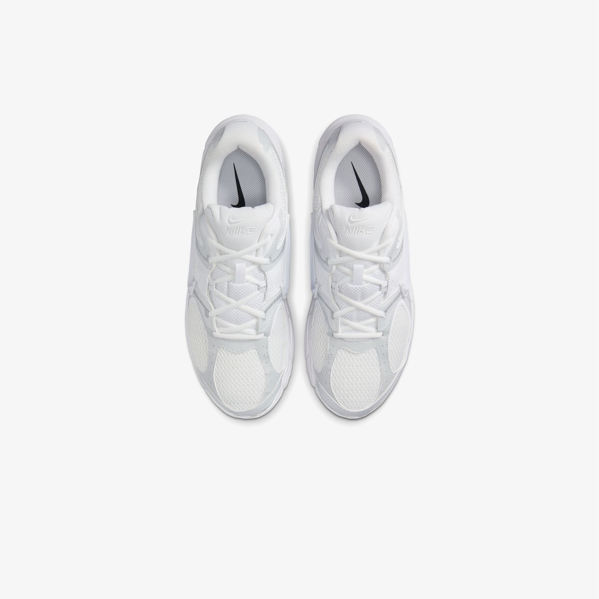 Nike V5 RNR Erkek Beyaz Spor Ayakkabı