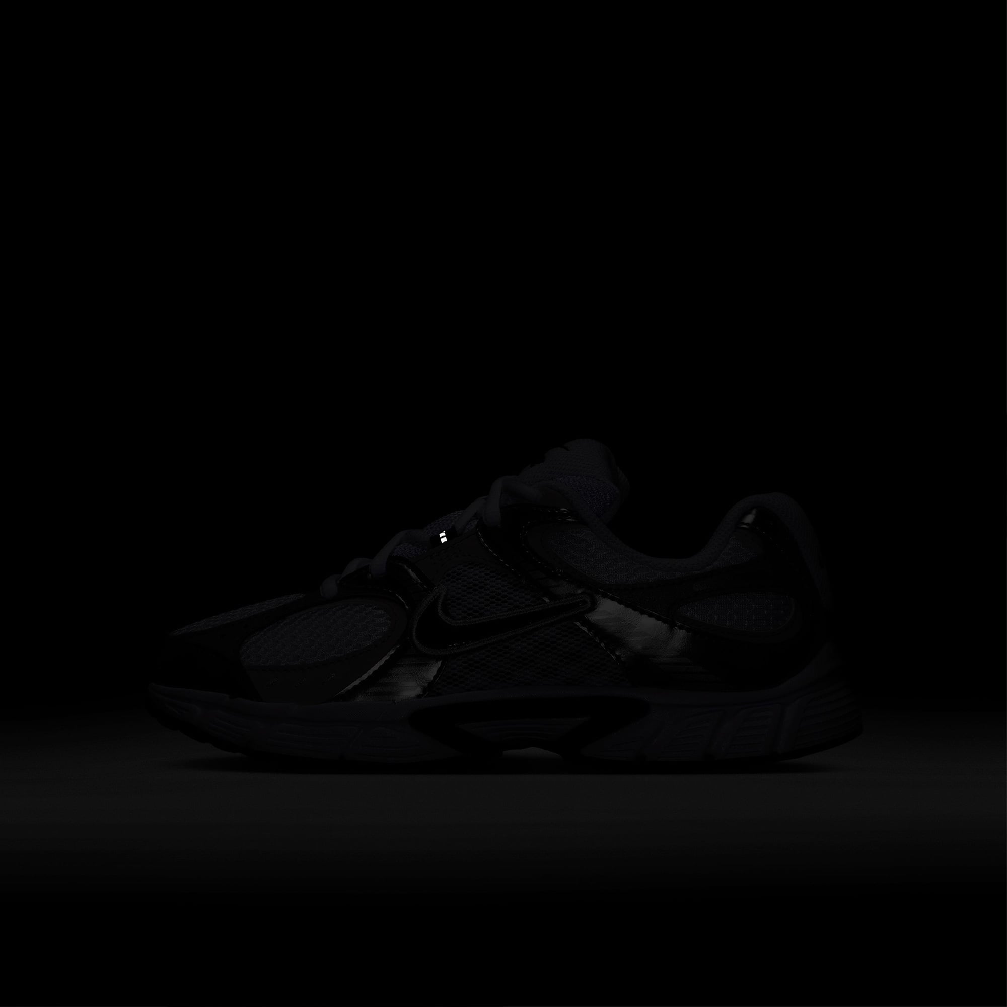 Nike V5 RNR Beyaz Spor Ayakkabı