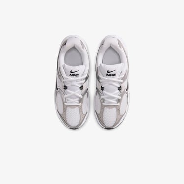  Nike V5 RNR Beyaz Spor Ayakkabı