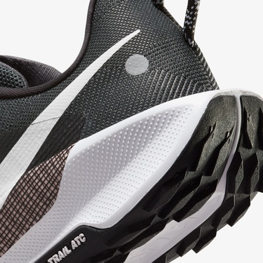  Nike ReactX Pegasus Trail 5 Erkek Siyah Spor Ayakkabı