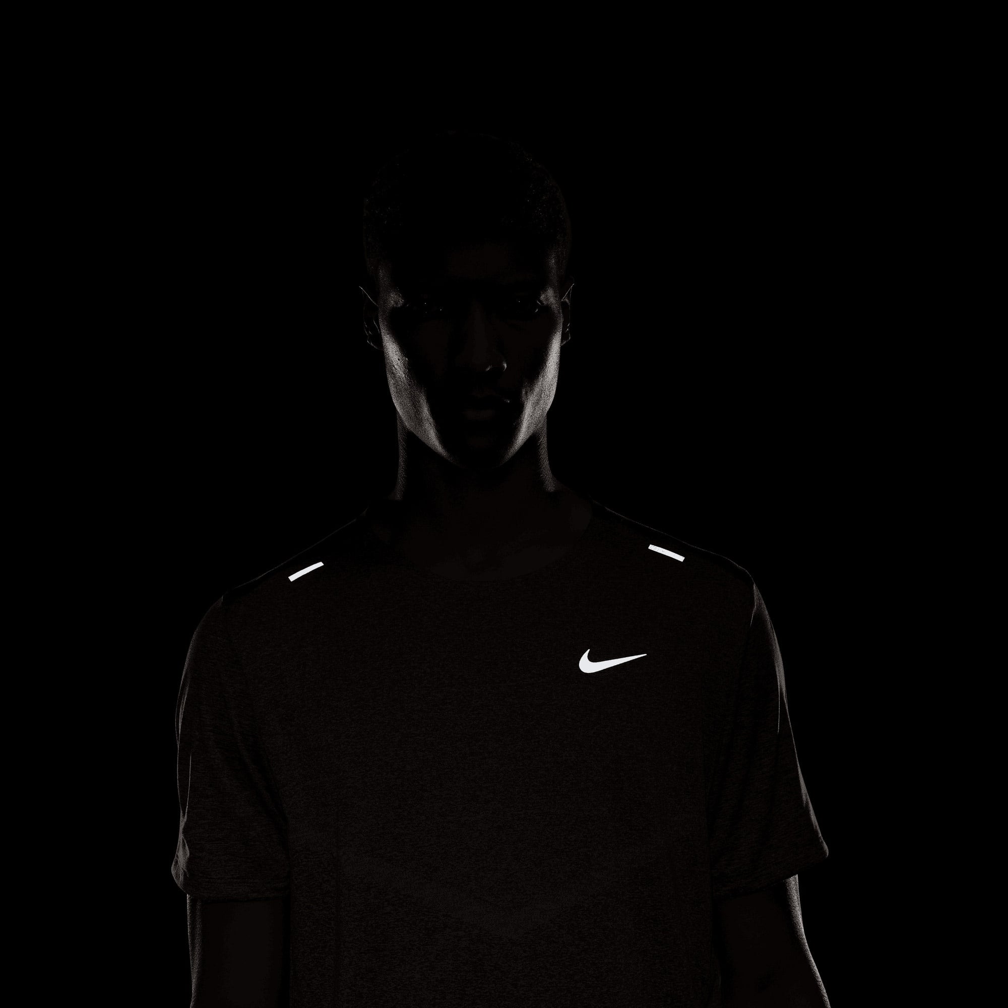 Nike Dri-Fit Rise 365 Ss Erkek Gri T-Shirt