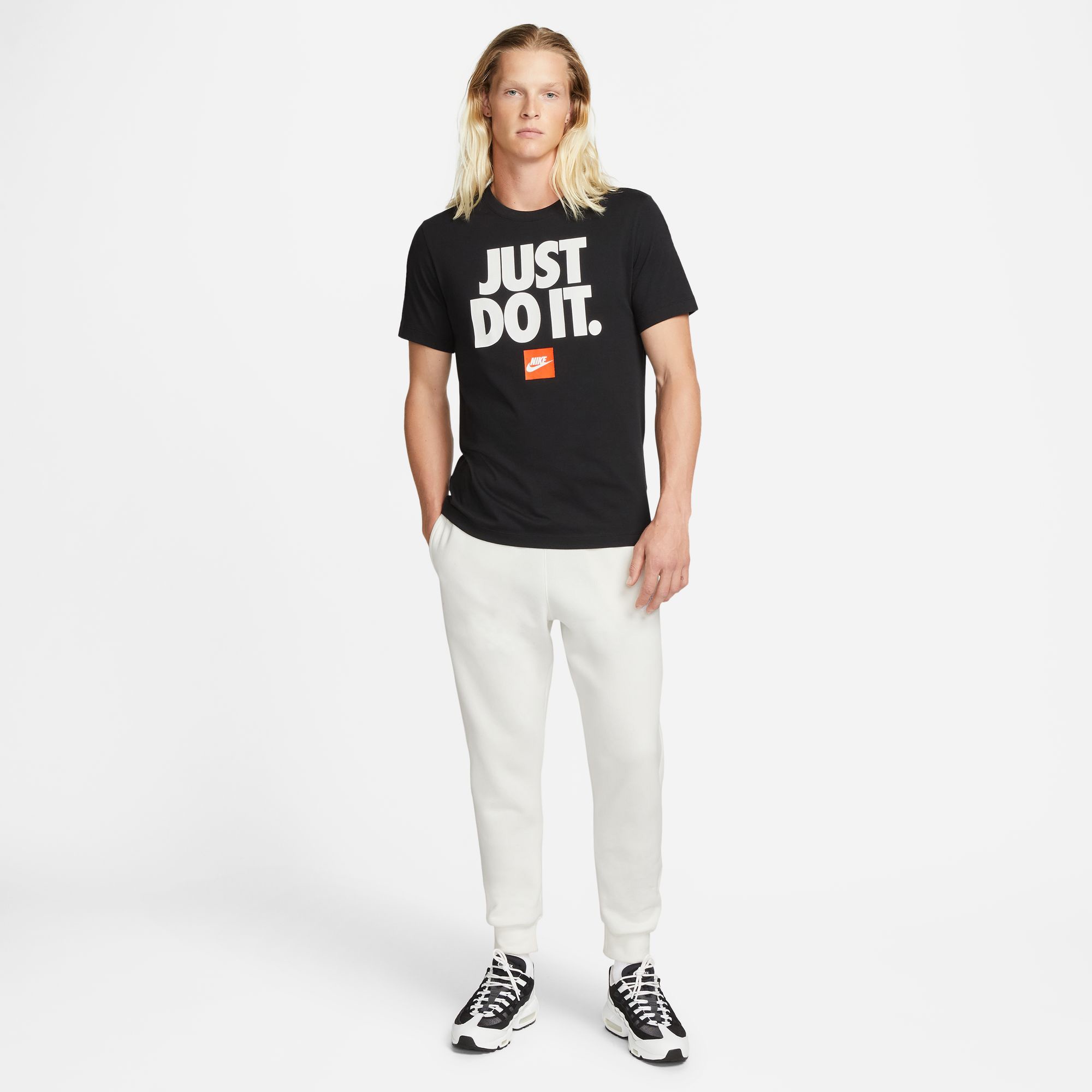 Nike Sportswear Erkek Siyah T-Shirt