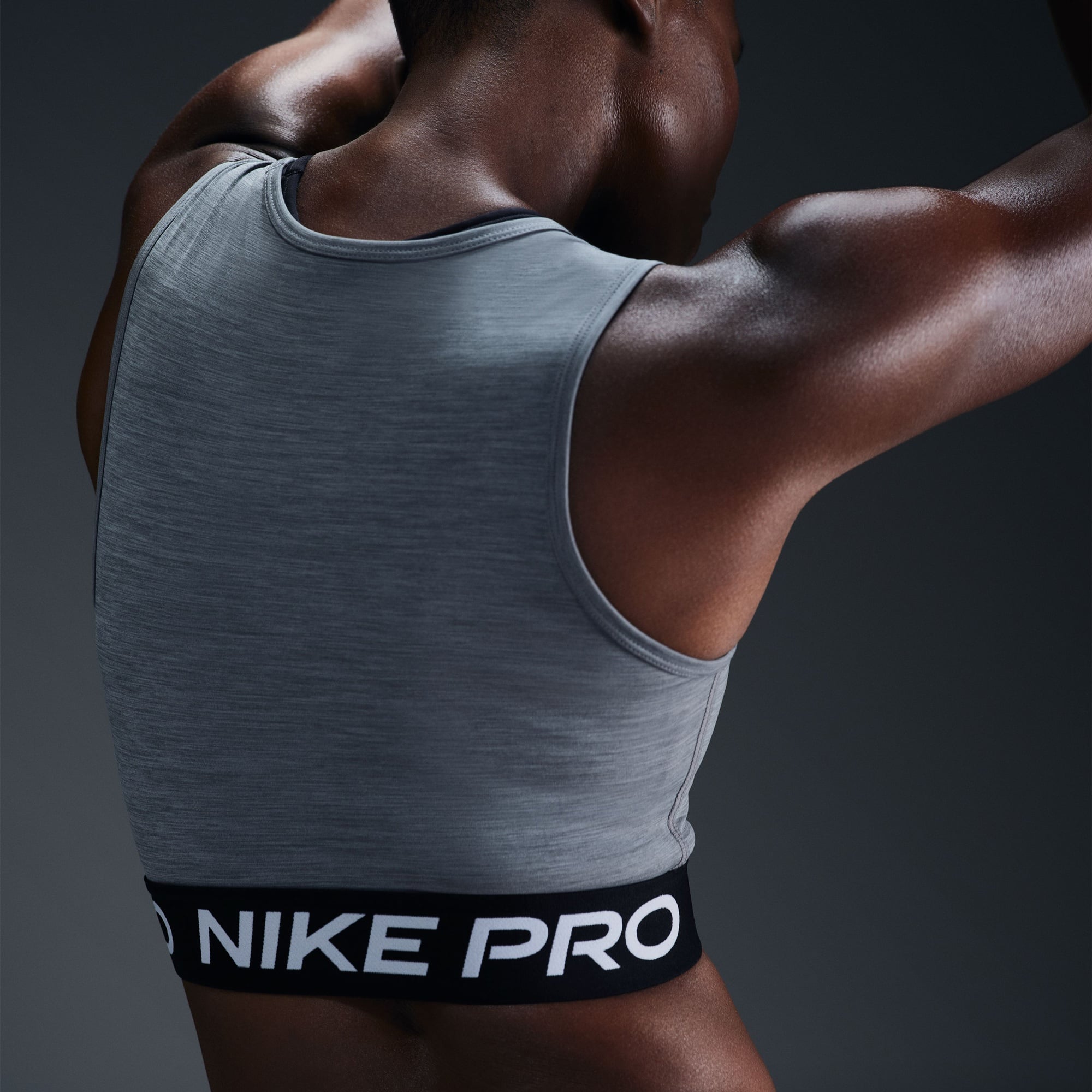 Nike Pro Dri-Fit 365 Kadın Gri Crop T-Shirt