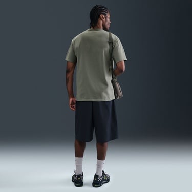  Nike Sportswear Premium Essentials Erkek Yeşil T-Shirt