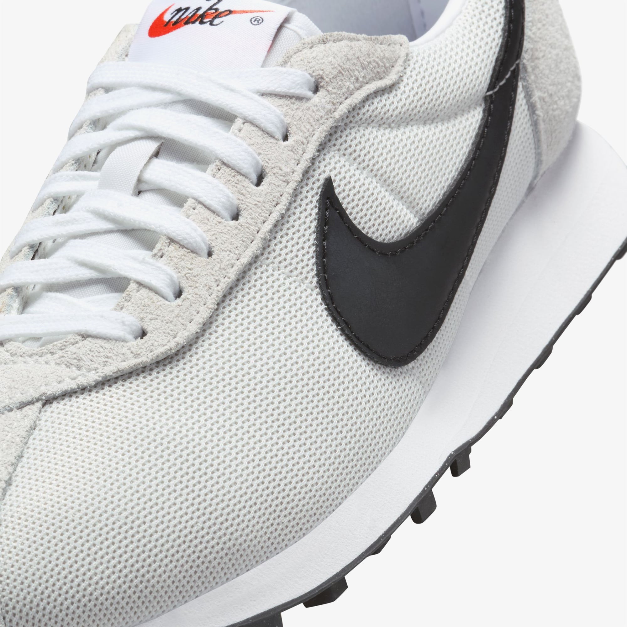 Nike LD-1000 Kadın Beyaz Spor Ayakkabı