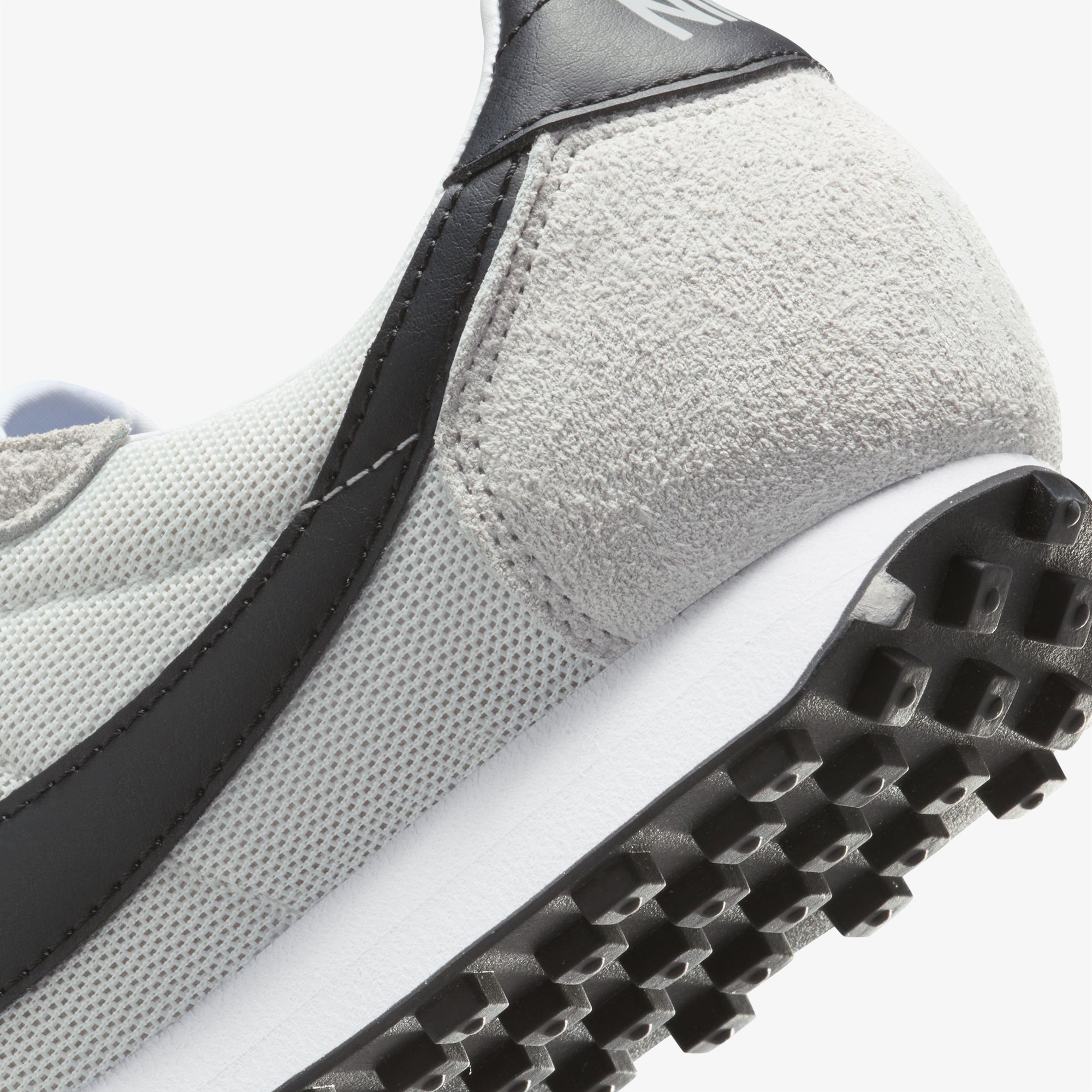 Nike LD-1000 Kadın Beyaz Spor Ayakkabı