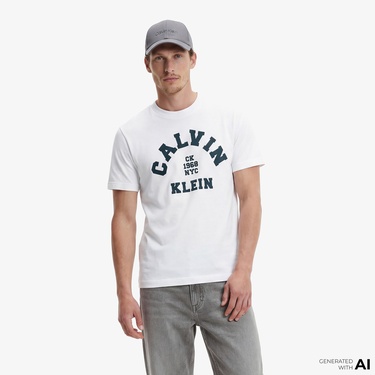  Calvin Klein 20S College Graphic Erkek Beyaz T-Shirt