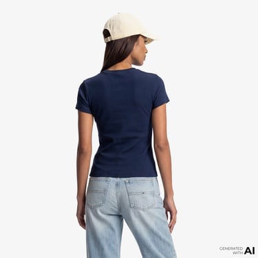  Tommy Hilfiger Essential Logo Kadın Lacivert T-Shirt